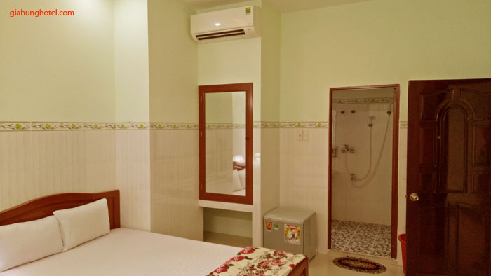 KHÁCH SẠN GIA HƯNG